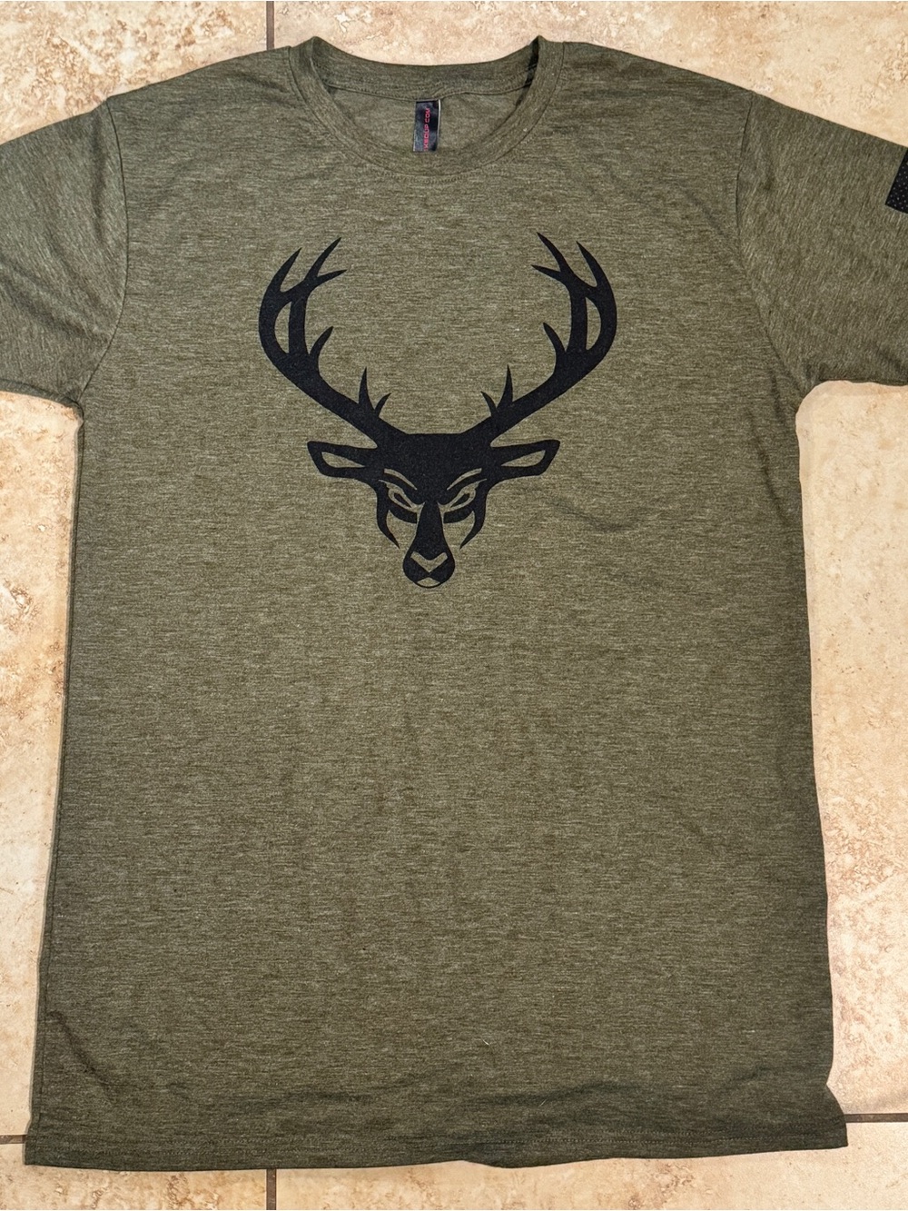 Men's Olive Green Deer Head Graphic Short Sleeve Tee